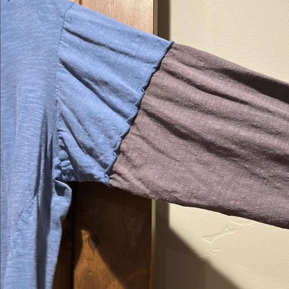 Magnolia Pearl Blue and Purple Long Sleeve Tee with Red Star - Picture 4 of 6
